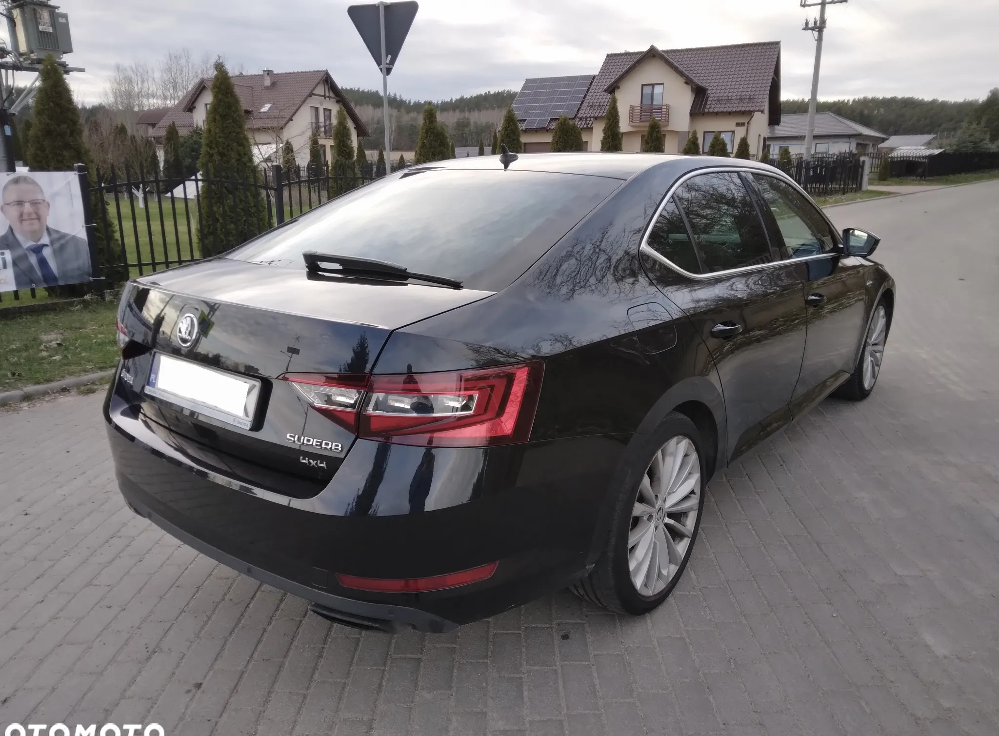 Skoda Superb cena 66900 przebieg: 330000, rok produkcji 2017 z Brzeziny małe 379